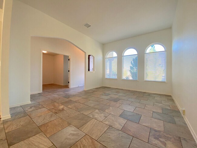 Photo - East El Paso 4 bed Refrig A/C with Solar Panels!