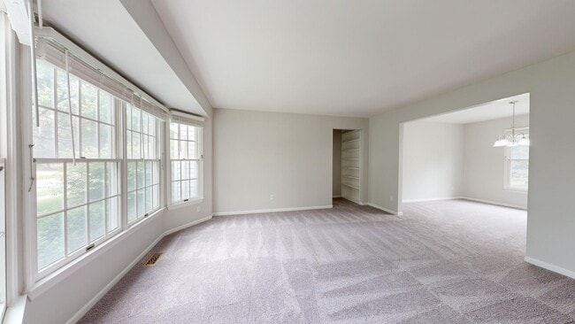 Photo - 2425 Foxway Dr