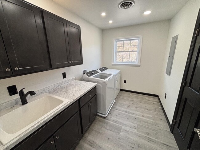 Photo - 8495 Woodbury Pike