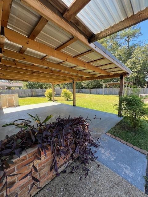 Photo - 215 Tavares Dr