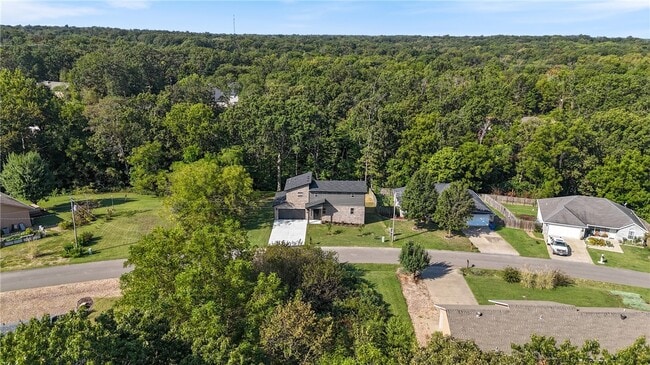 Photo - 5 Hebrides Ln