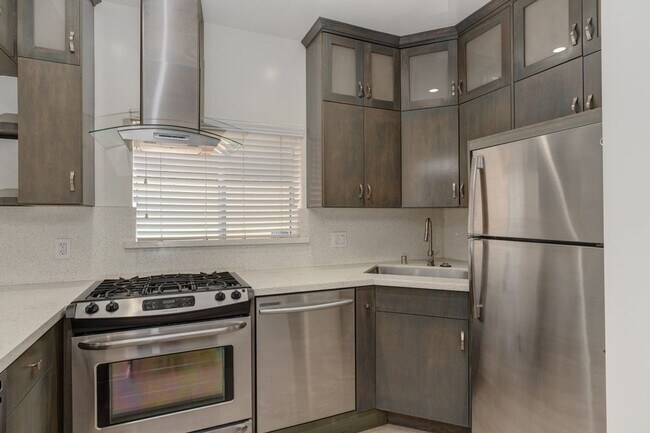 Photo - Franklin Tower