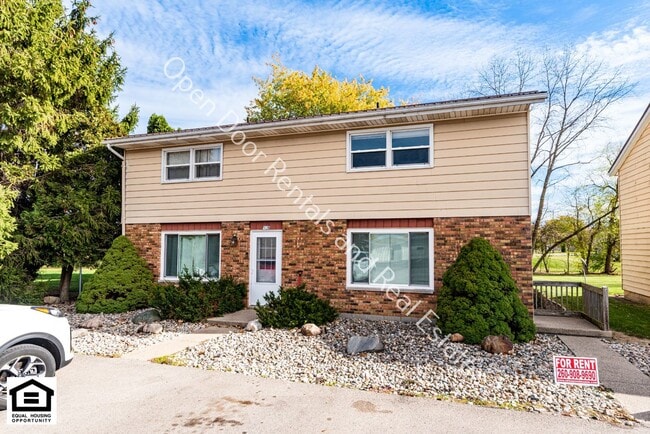 Building Photo - 922 East Ave Unit 926 East Ave