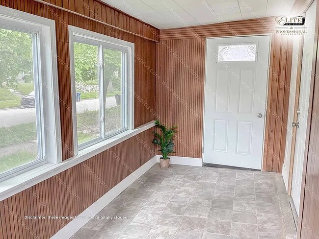 Photo - 2515 Bagley St