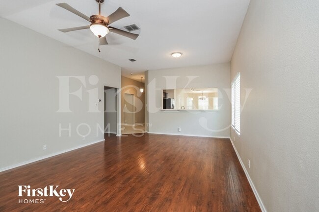 Photo - 5102 Roan Brook