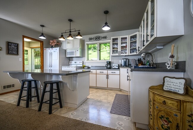 Photo - 31792 Hollyhock Ln