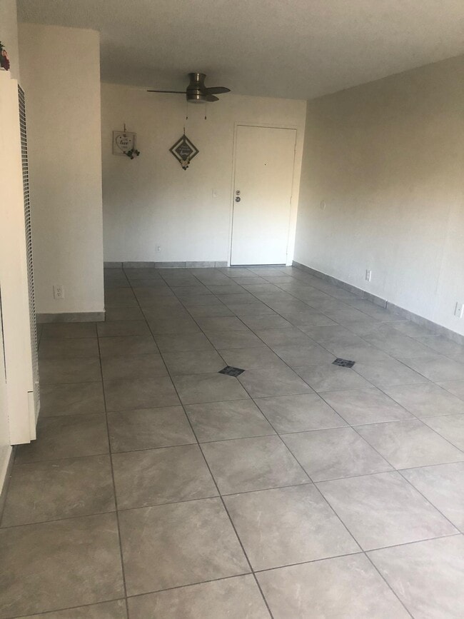 Photo - 13988-14000 Foothill Blvd