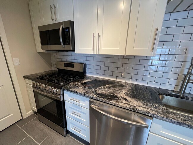 Photo - 7235 Beacon Hill Dr Unit 7235