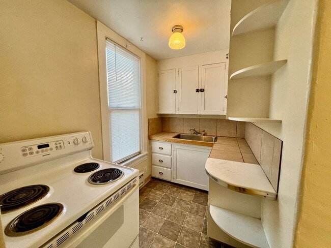 Photo - 323 Whiteriver Ave Unit 1