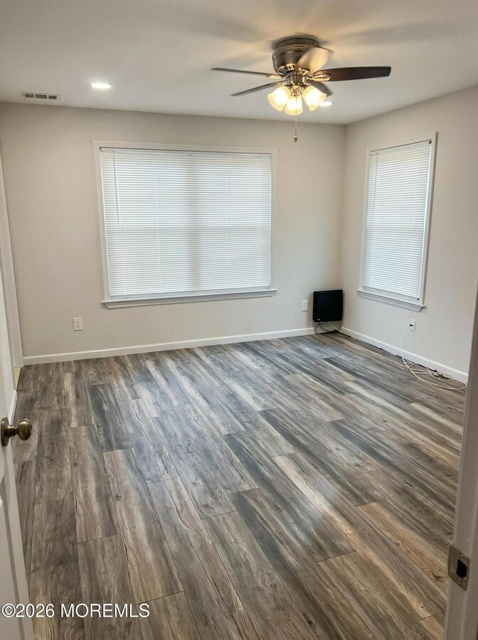 Photo - 345 Sequoia Ct