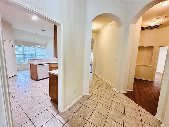 Photo - 1101 Hunter's Creek Dr