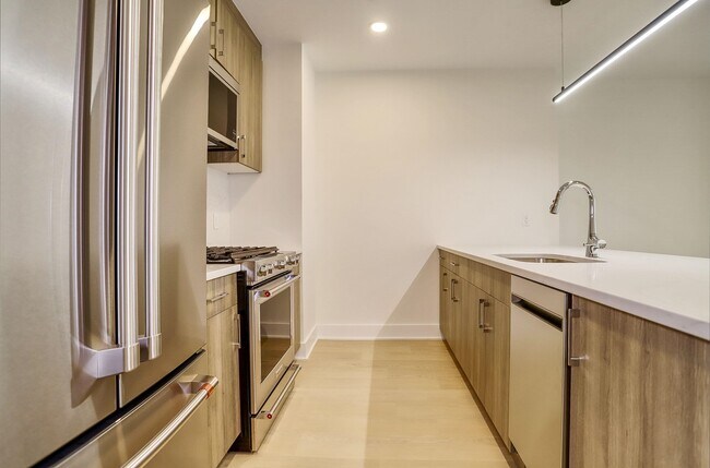 Photo - 303 Madison St Unit 302