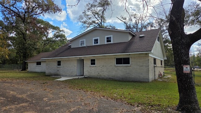 Photo - 1600 Southern Oaks Dr