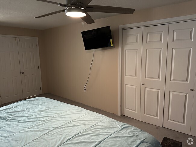Building Photo - 181 Littleton Rd Unit 302 Rental