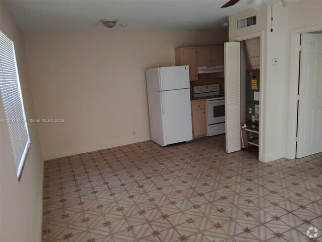 Building Photo - 9614 NW 5th Ave Unit 1 Rental