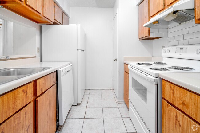 1BR, 1BA - 650SF -