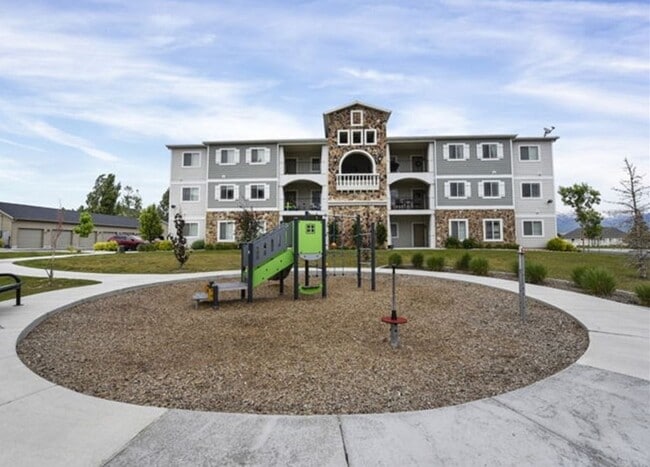 Building Photo - 1823 N Crest Rd Unit # O8 Rental