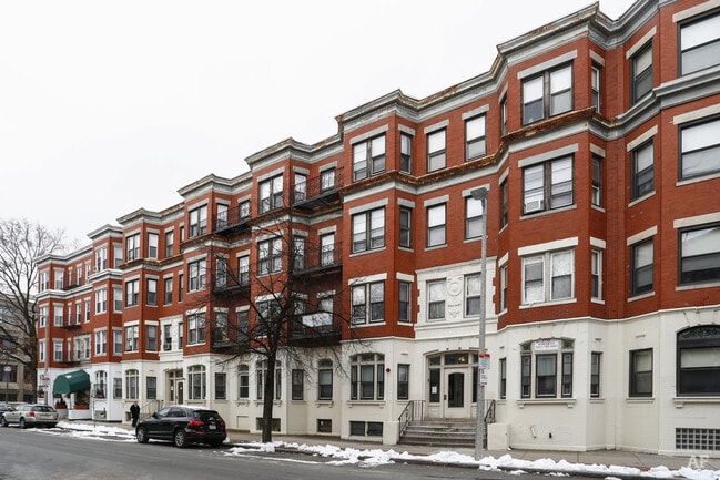 Photo - 148 Hemenway St