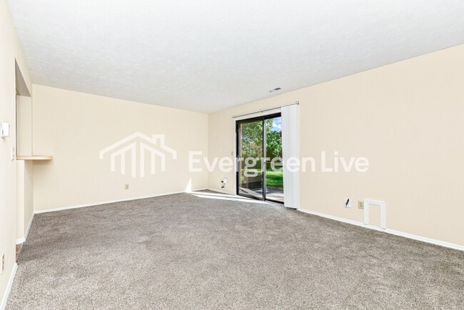 Photo - 2470 Cross Village Dr