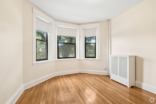1BR, 1BA - 500SF - Living Room