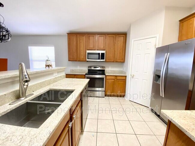 Photo - 11050 Mansfield Dr