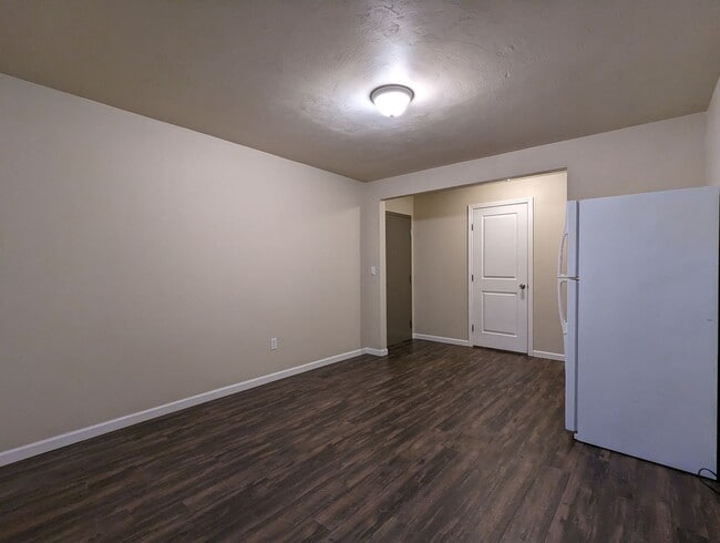Photo - Great 1-Bedroom, 1-Bath Apartment In Springfield With On-site Laundry!