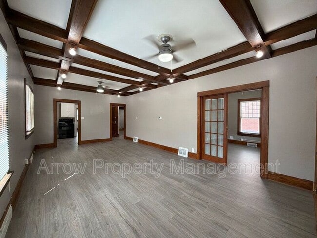 Building Photo - 2049 Worthington Ave
