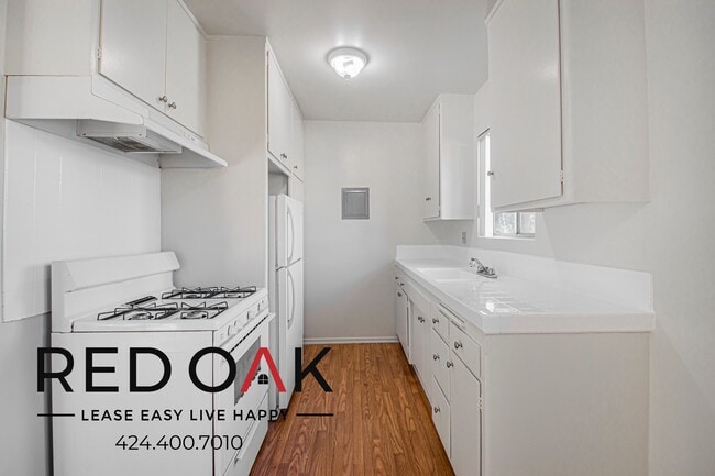 Photo - 400 N Mentor Ave Unit 11