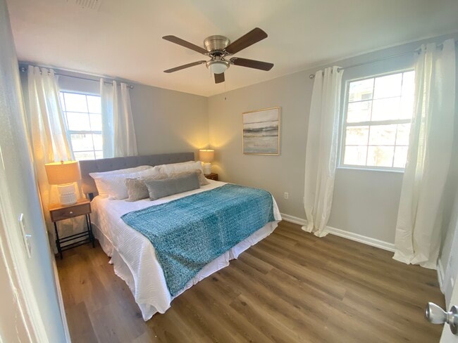 Photo - Palomar Dr Unit 4