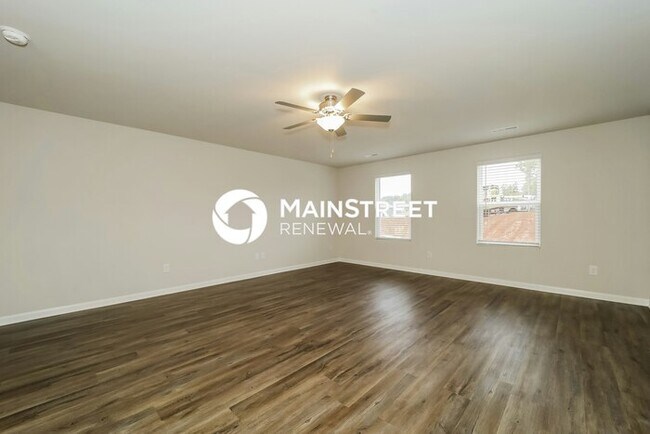 Photo - 4 Bedroom Pet-Friendly Home in Greensboro, NC with Main Street Renewal