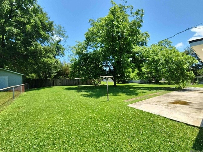 Photo - 2257 Silverest Ave