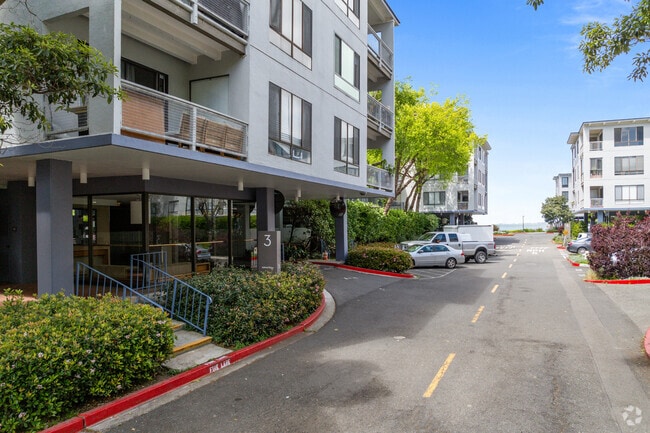 Primary - Watergate Apartments