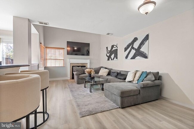 Photo - 13847 Lord Fairfax Pl