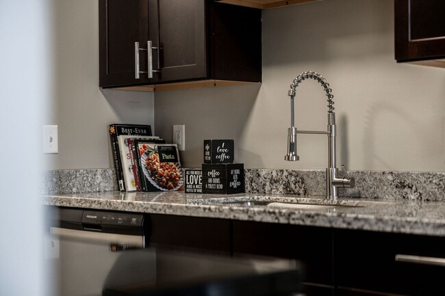 Atlas Pointe Apartments