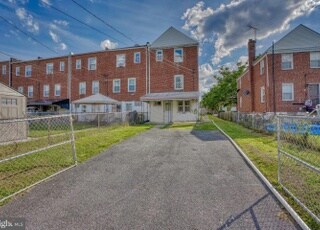 Photo - 4100 Ardley Ave