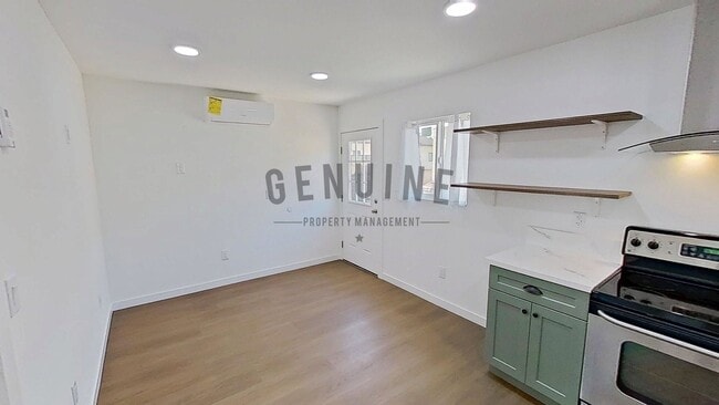 Photo - 8134 Poinsettia Dr Unit B