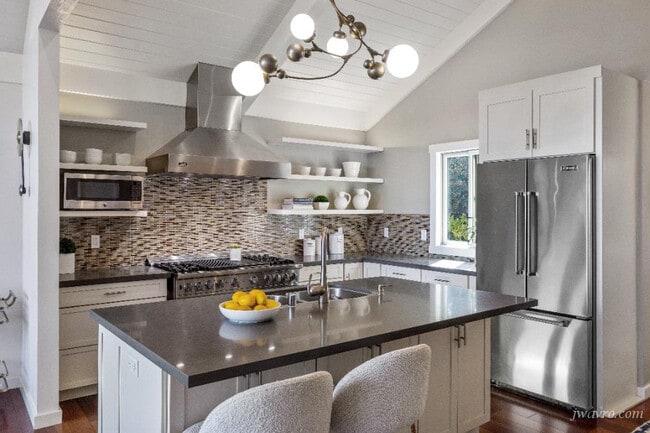 Photo - 136 Reed Blvd