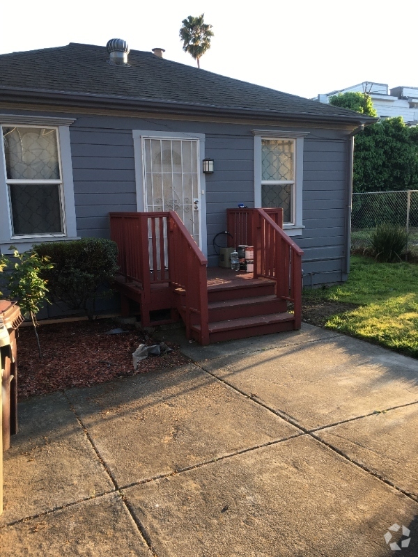 Building Photo - 1465 9th St Rental