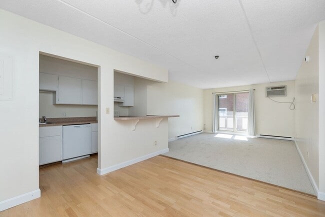 Photo - 288 Main St Unit 204