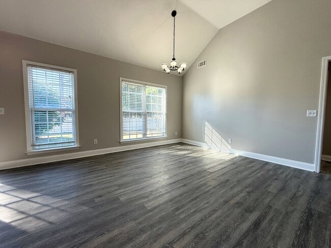 Photo - 1003 Moss Creek Cir