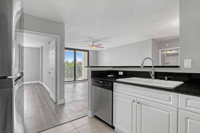 Photo - 651 Okeechobee Blvd