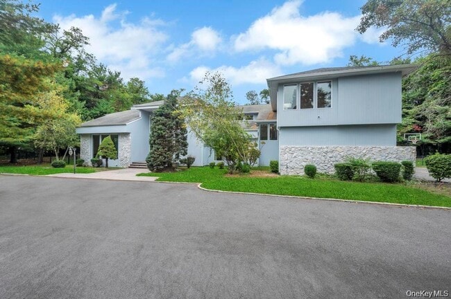 25 Wildwood Dr