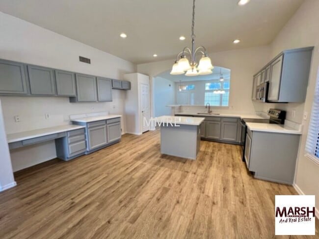 Photo - Beautiful 3 bedroom home in Chandler!