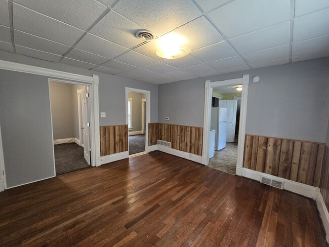 232 Center St