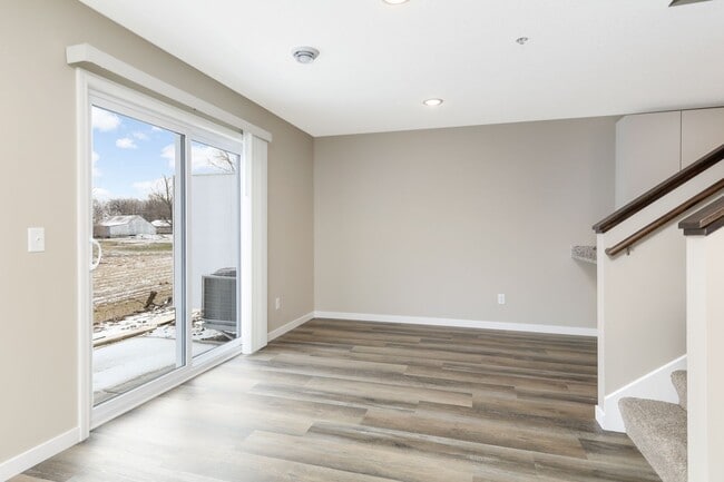 Photo - Like New, for RENT 3bd 3ba 2 car attached garage END UNIT available June 01