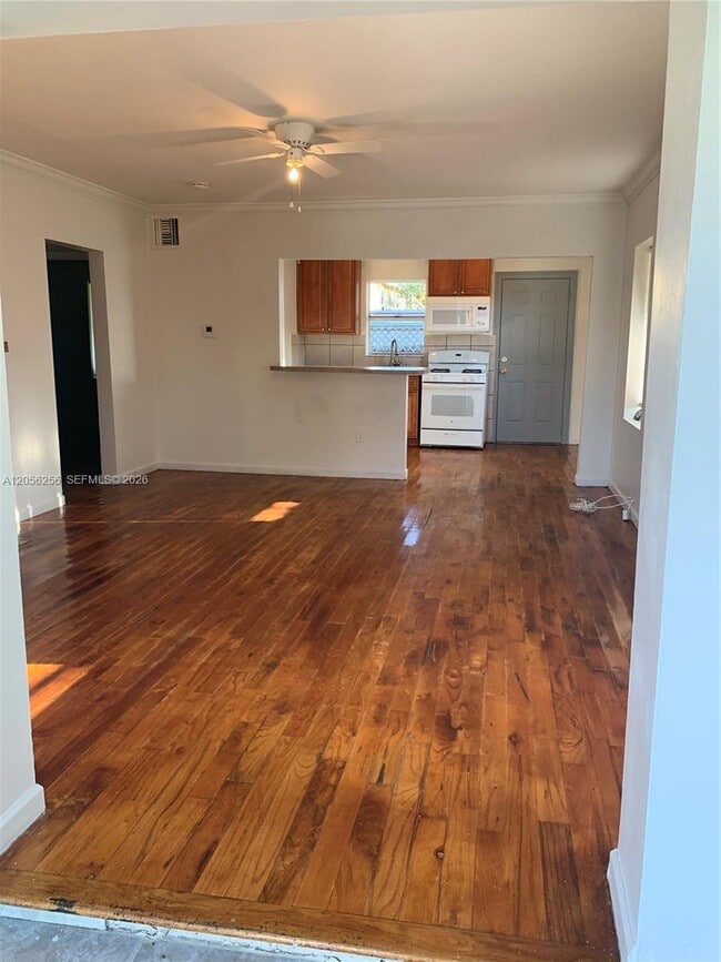 Photo - 1806 Funston St
