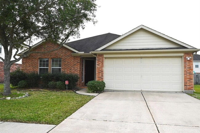 Building Photo - Promenade Lane, Pearland, TX 77584 - 4 BR 2 BA single-family home