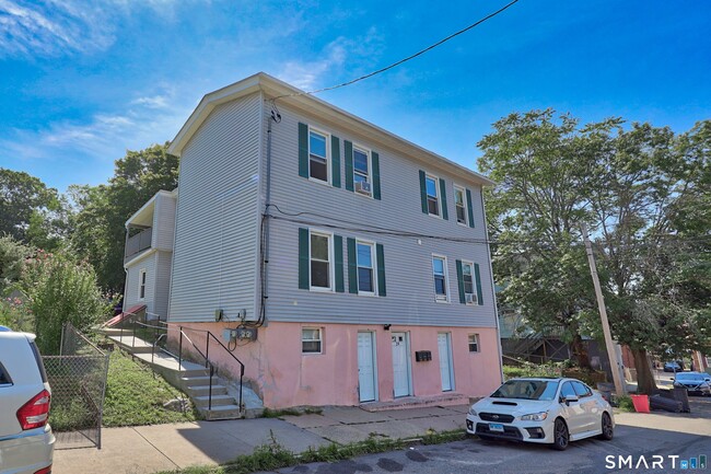 Building Photo - 19 Hawkins St Unit 1