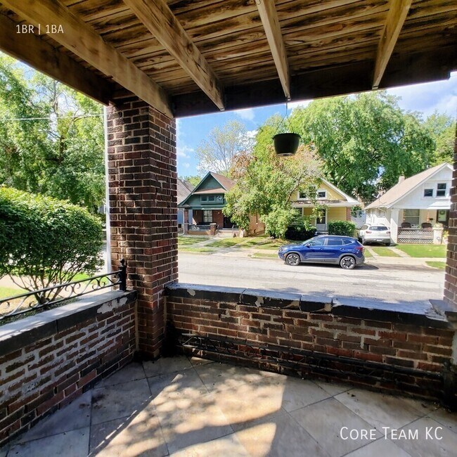 4328 Roanoke Pkwy Unidad 206