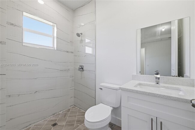 Photo - 195 West Dr Unit A